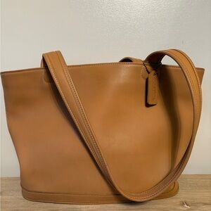 ☀️Coach Vintage Bleecker Camel leather tote 9802